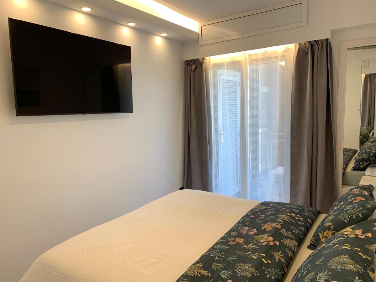 Appartamento Formentor Castelldefels Esterno foto