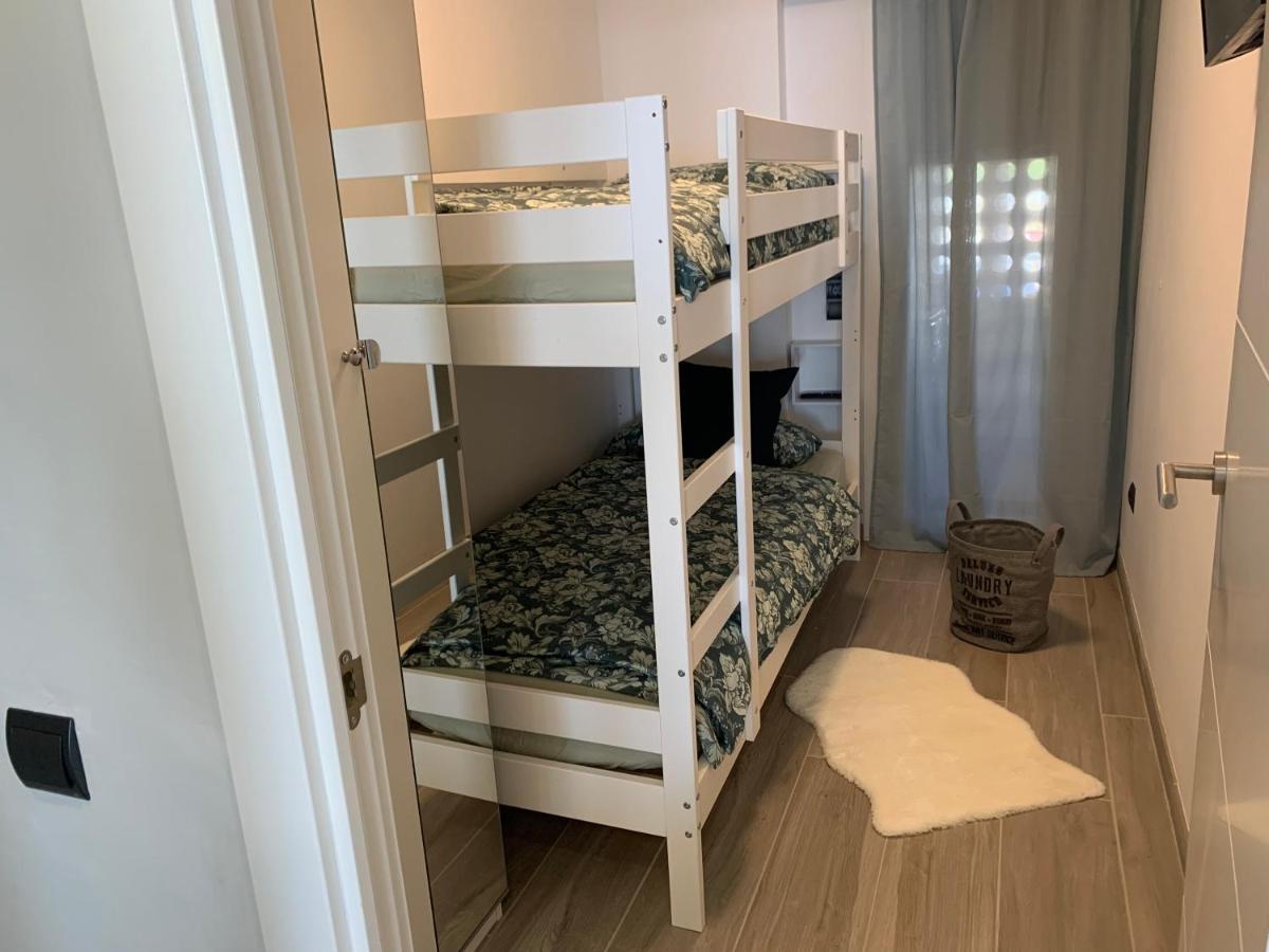 Appartamento Formentor Castelldefels Esterno foto